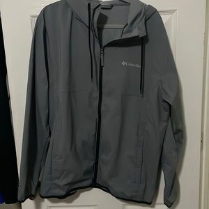 Large hooded Columbia rain/wind coat
